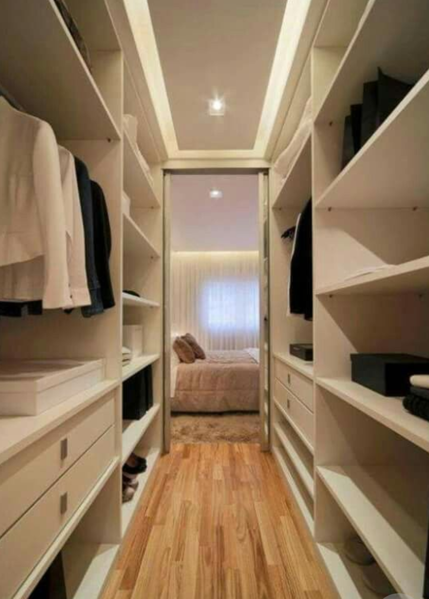 П-образная гардеробная комната в спальню Курган