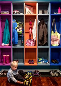 Детская цветная гардеробная комната Курган