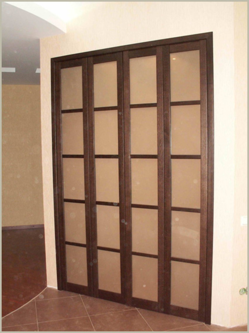 Двери гармошка с матовым стеклом и накладными разделителями Курган