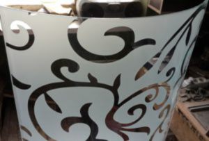 Стекло радиусное с пескоструйным рисунком для радиусных дверей Курган